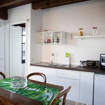La Limonaia- With Private Garden & Lake View וילה *